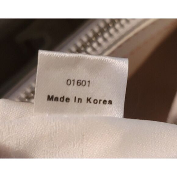 MCM White Leather Shoulder Bag with Red Stitching - Picture 16 of 16